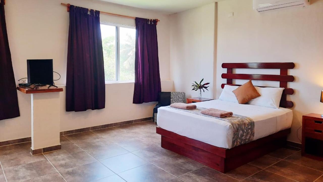 Porto Coral Hotel & Suites Mahahual Eksteriør billede